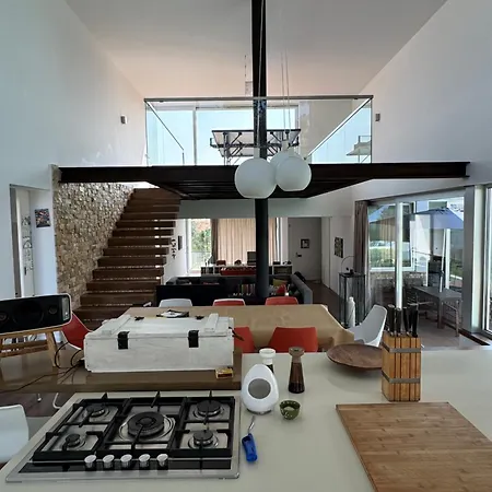 Your Between Meco And Сесимбра