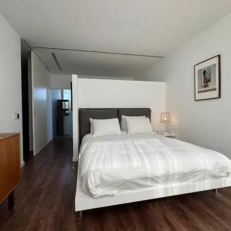 Your Between Meco And Вилла *