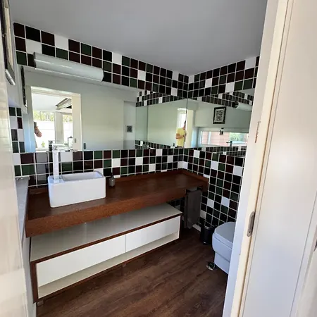 Your Between Meco And Вилла