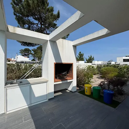 Your Between Meco And Вилла *