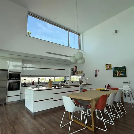 Your Between Meco And * Сесимбра